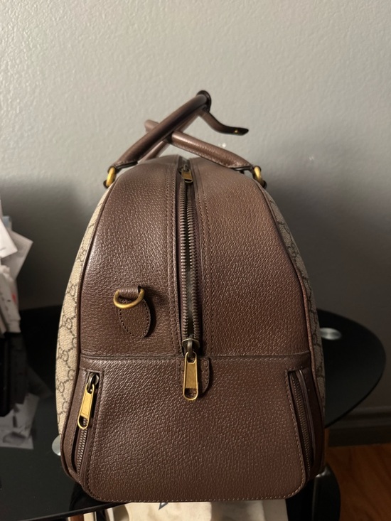 Gucci Beige GG Supreme Canvas Duffel with Green and Red Stripe - Picture 2 of 5